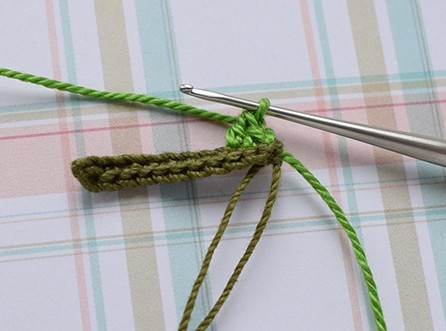 Blog-Inhaltsbild für 'Gratis Häkelanleitung Brosche / Haarspange «Kirsche»'