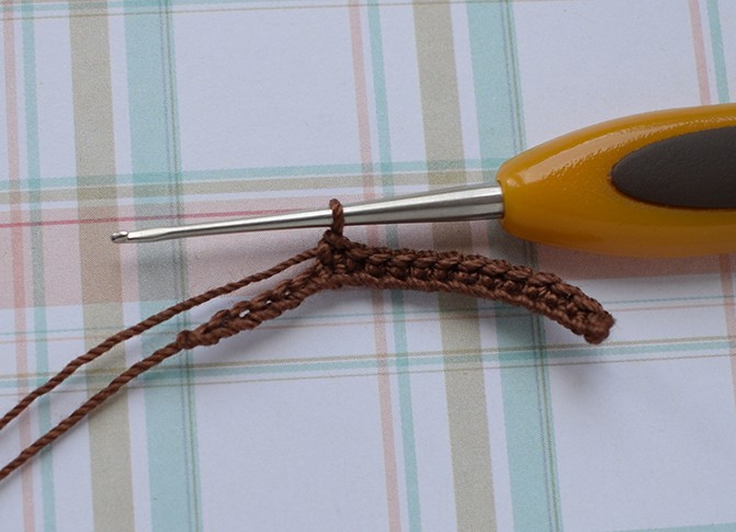 Blog-Inhaltsbild für 'Gratis Häkelanleitung Brosche / Haarspange «Kirsche»'