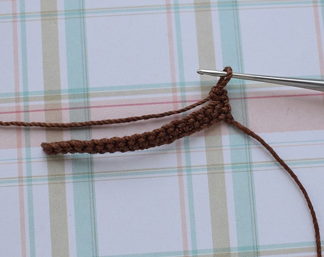 Blog-Inhaltsbild für 'Gratis Häkelanleitung Brosche / Haarspange «Kirsche»'