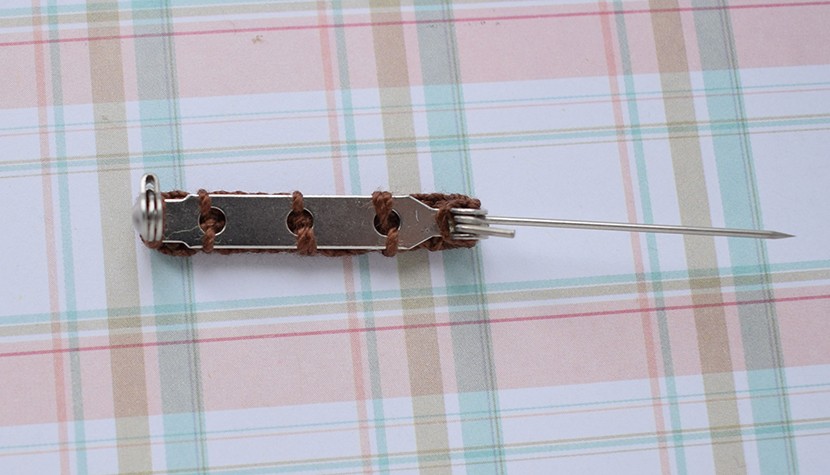 Blog-Inhaltsbild für 'Gratis Häkelanleitung Brosche / Haarspange «Kirsche»'