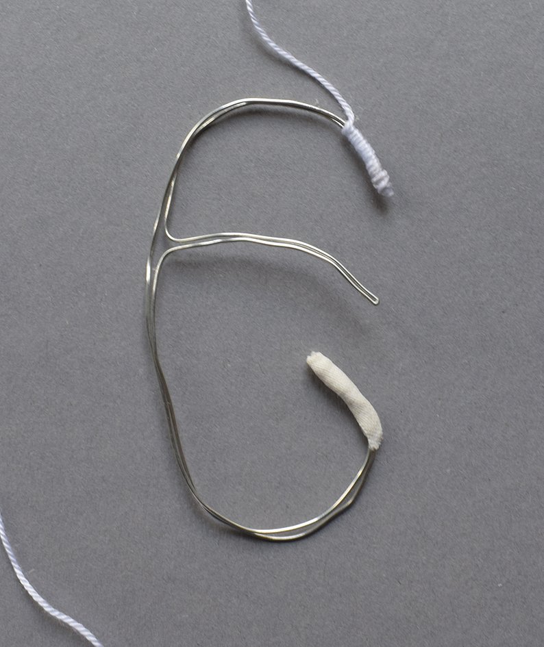 Blog-Inhaltsbild für 'Gratis Häkelanleitung Ohrklemme für Halloween: „Das Hundegespenst“'