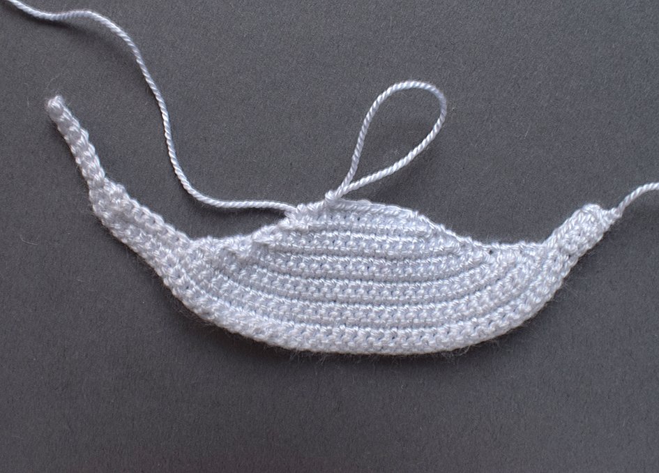 Blog-Inhaltsbild für 'Gratis Häkelanleitung Ohrklemme für Halloween: „Das Hundegespenst“'