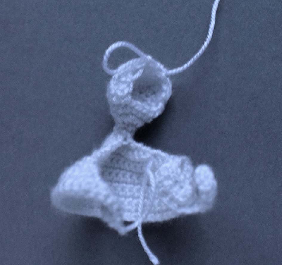 Blog-Inhaltsbild für 'Gratis Häkelanleitung Ohrklemme für Halloween: „Das Hundegespenst“'