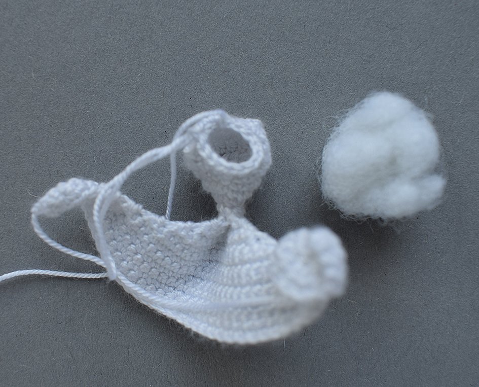 Blog-Inhaltsbild für 'Gratis Häkelanleitung Ohrklemme für Halloween: „Das Hundegespenst“'