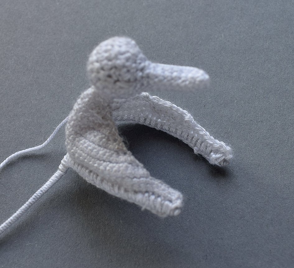 Blog-Inhaltsbild für 'Gratis Häkelanleitung Ohrklemme für Halloween: „Das Hundegespenst“'