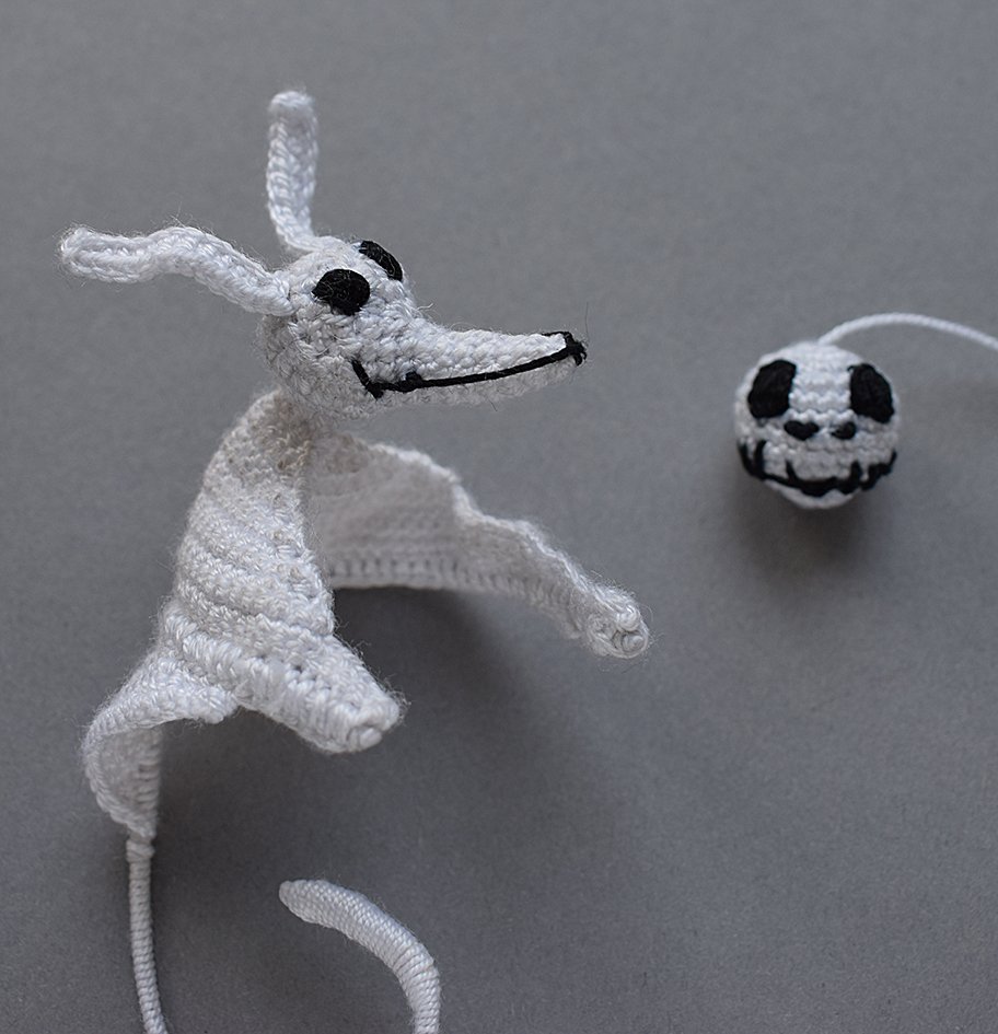 Blog-Inhaltsbild für 'Gratis Häkelanleitung Ohrklemme für Halloween: „Das Hundegespenst“'