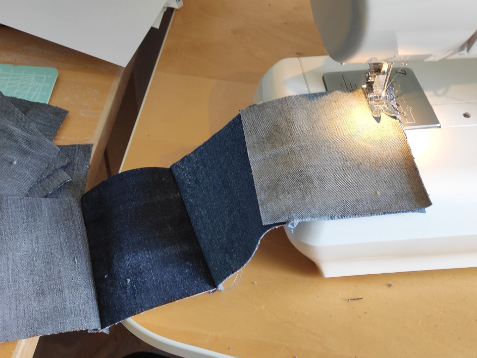 Blog-Inhaltsbild für 'Kostenlose Nähanleitung Upcycling - Jeansbeutel'