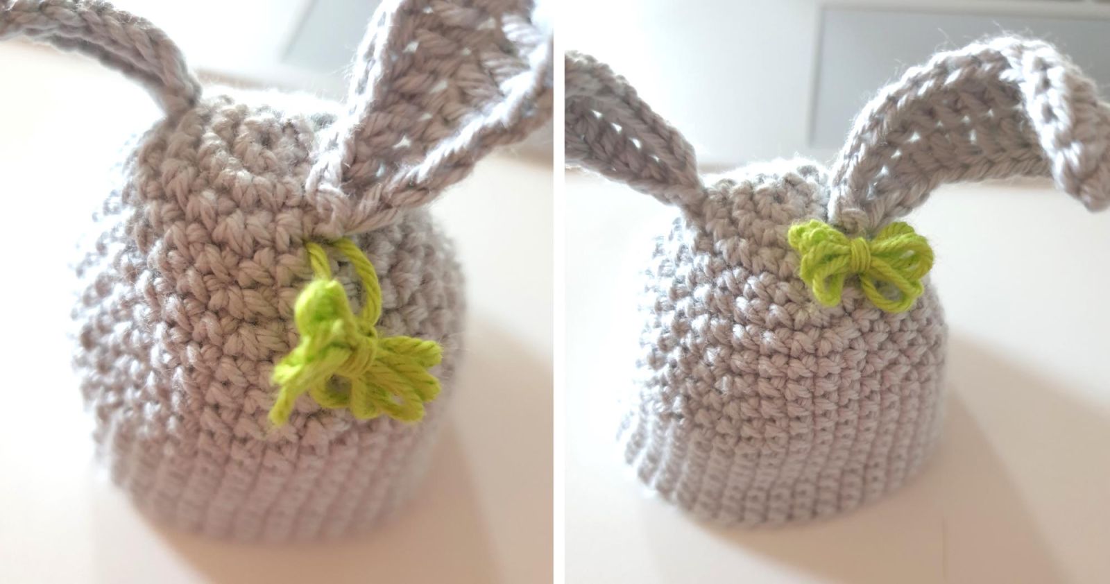 Die Fäden des Schleifchen sind durch das Häkelstück gefädelt in der linken Bildhälfte. Rechts ist das Schleifchen bereits befestigt zu sehen.