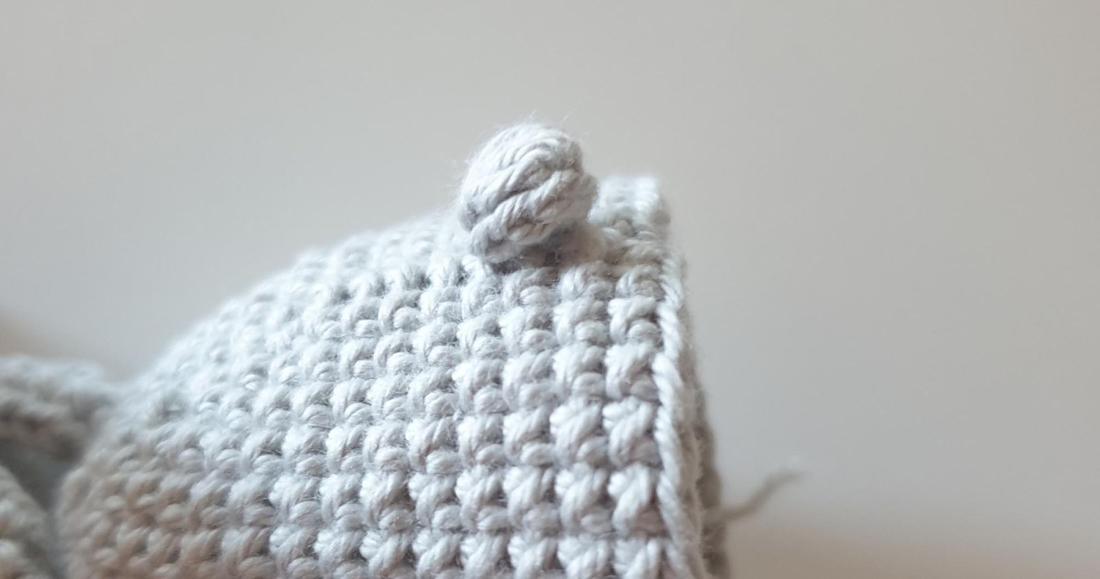 Das befestigte Schwänzchen ist zu sehen.