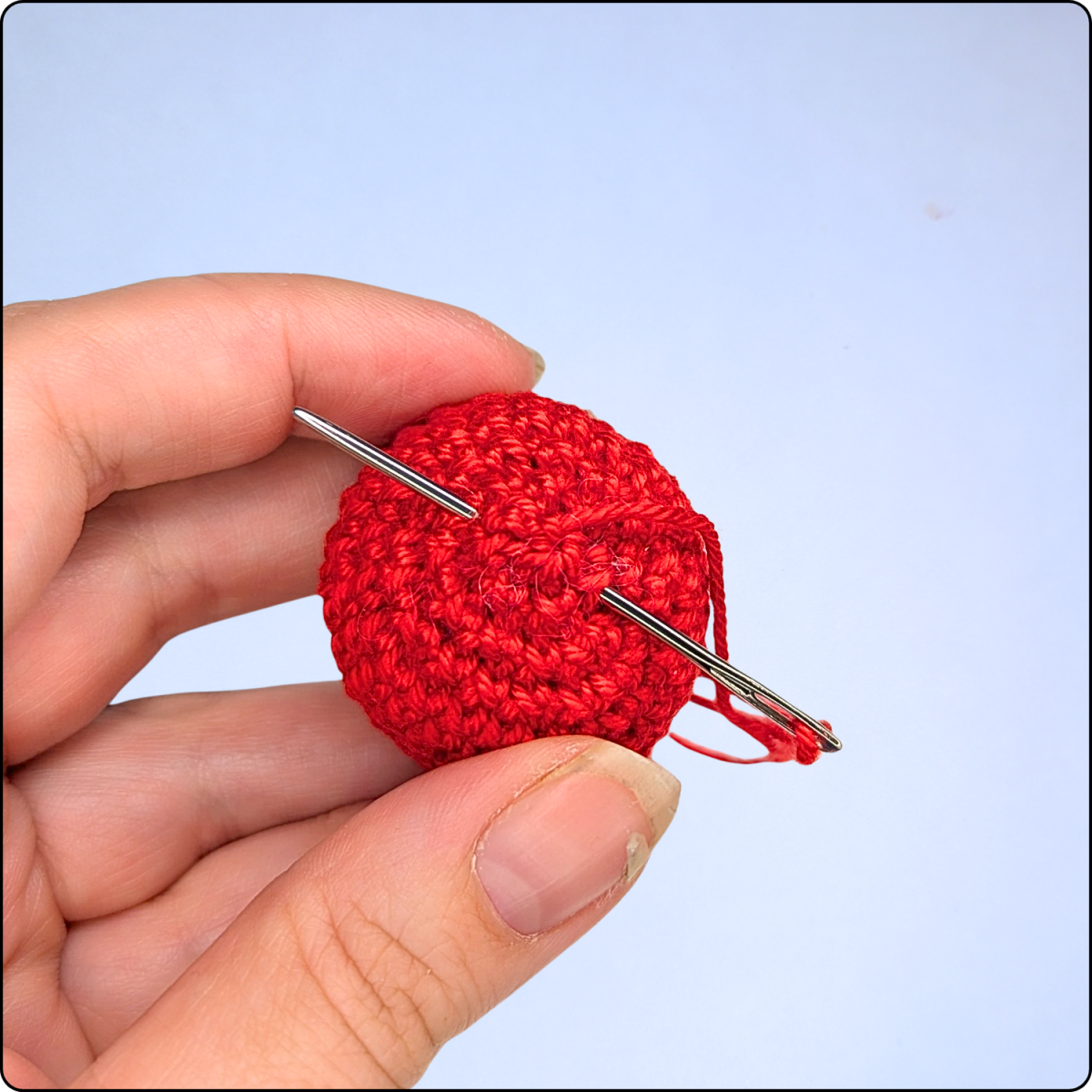 Blog-Inhaltsbild für 'Kostenlose Häkelanleitung: Schlüsselanhänger Erdbeere'