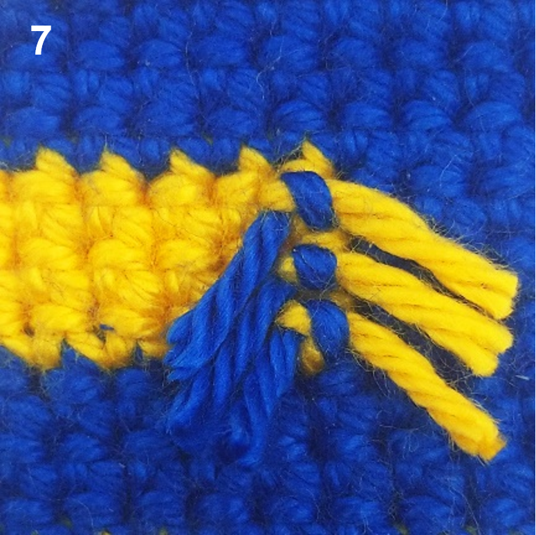 Blog-Inhaltsbild für 'Häkeltechniken und Tipps für Amigurumi  – Fadenumgang bei Farbwechsel'