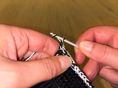 Blog-Inhaltsbild für 'Topflappen stricken im Doubleface Muster – Gratis Anleitung mit Hasenmotiv (auch als Waschlappen oder Schmusetuch geeignet)'