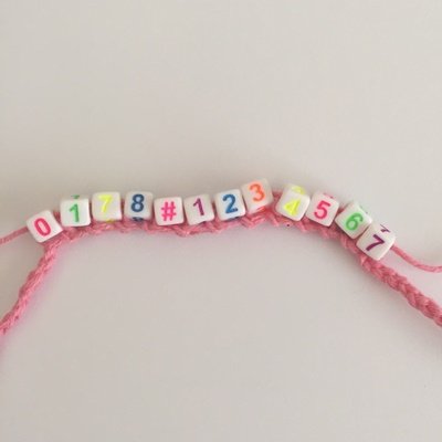 Blog-Inhaltsbild für 'Notfallarmband mit Telefonnummer häkeln'