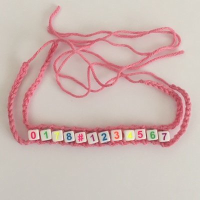 Blog-Inhaltsbild für 'Notfallarmband mit Telefonnummer häkeln'