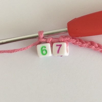 Blog-Inhaltsbild für 'Notfallarmband mit Telefonnummer häkeln'