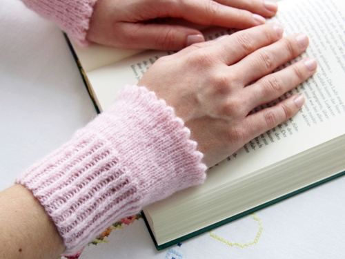 Blog-Inhaltsbild für 'Kostenlose Strickanleitung - Pulswärmer Deluxe'