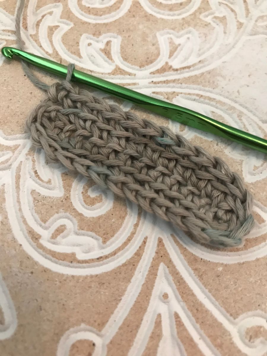 Blog-Inhaltsbild für 'Schlüsselanhänger aus Wollresten häkeln'