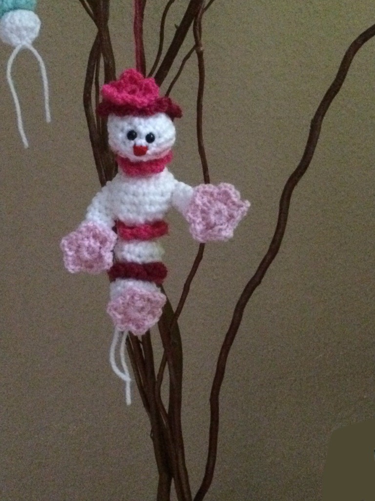 Blog-Inhaltsbild für 'Kostenlose Häkelanleitung - Kleine Frühlingsanhänger'