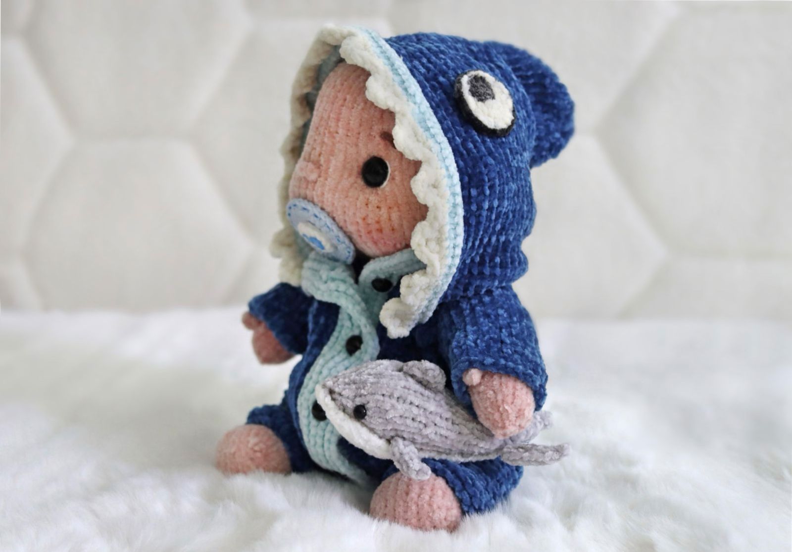 Blog-Inhaltsbild für 'Overall Baby Hai stricken'