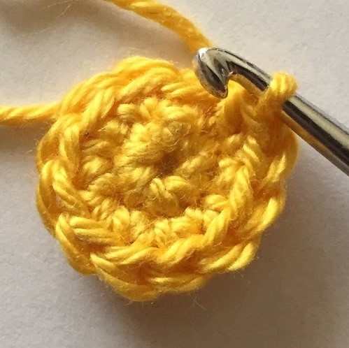 Blog-Inhaltsbild für 'kostenlose Häkelanleitung für zwei Applikationen'