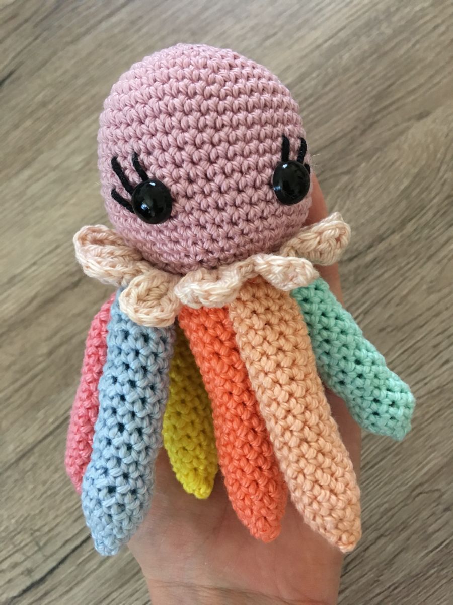 Blog-Inhaltsbild für 'Kostenlose Häkelanleitung, Krake Kimberly'