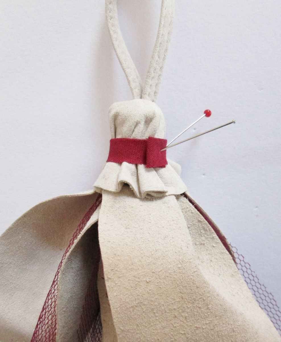 Blog-Inhaltsbild für '&quot;Kleine Fee&quot; Schlüsselanhänger Taschenbaumler aus Leder schnell selbst gemacht'