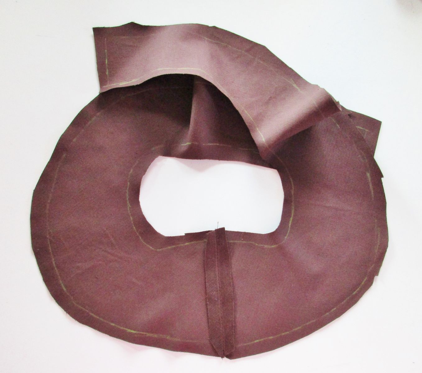 Blog-Inhaltsbild für 'Brezel - Spaß zum Oktoberfest! Wies`n Zeit ist angebrochen Nähe Dir die schönsten Brez`n selbst! Nähanleitung + Schnittmuster drei Größen Freebook'