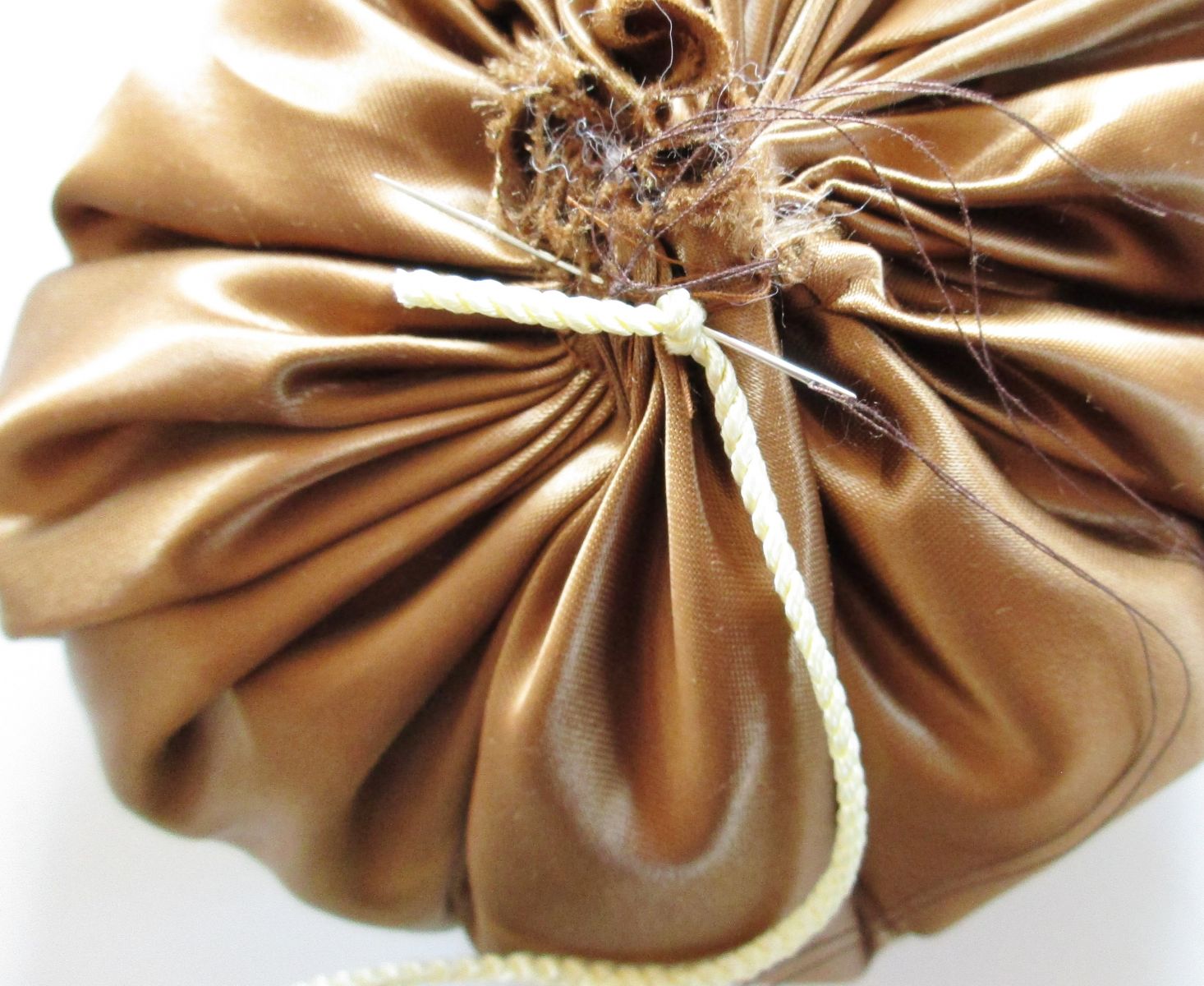 Blog-Inhaltsbild für 'Der Kürbis - die Halloweenzeit beginnt, das Erntefest ist da! Nähe Dir Kürbisse in allen Größen und Farben Nähanleitung Freebook Pumpkin'