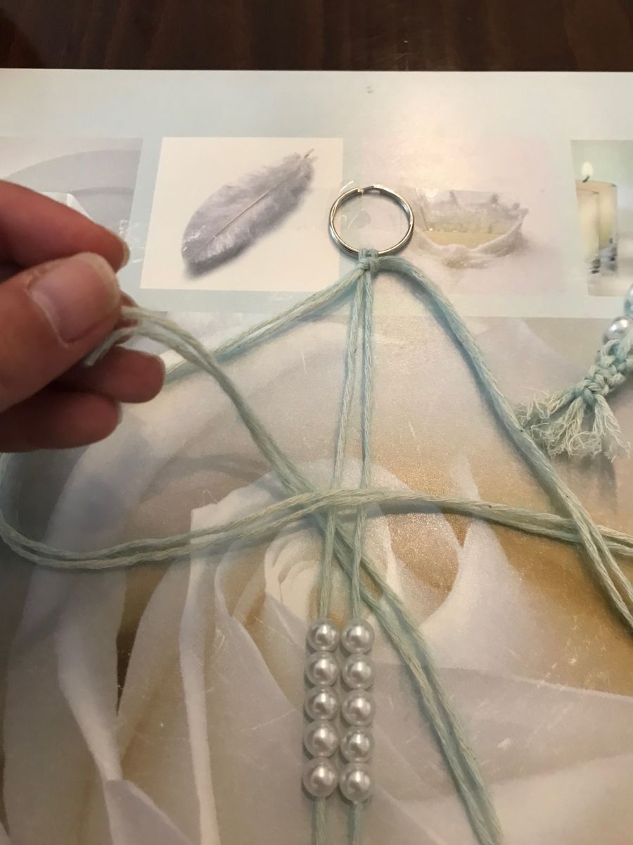 Blog-Inhaltsbild für 'Taschenbaumler Pearl knüpfen / Schlüsselanhänger'