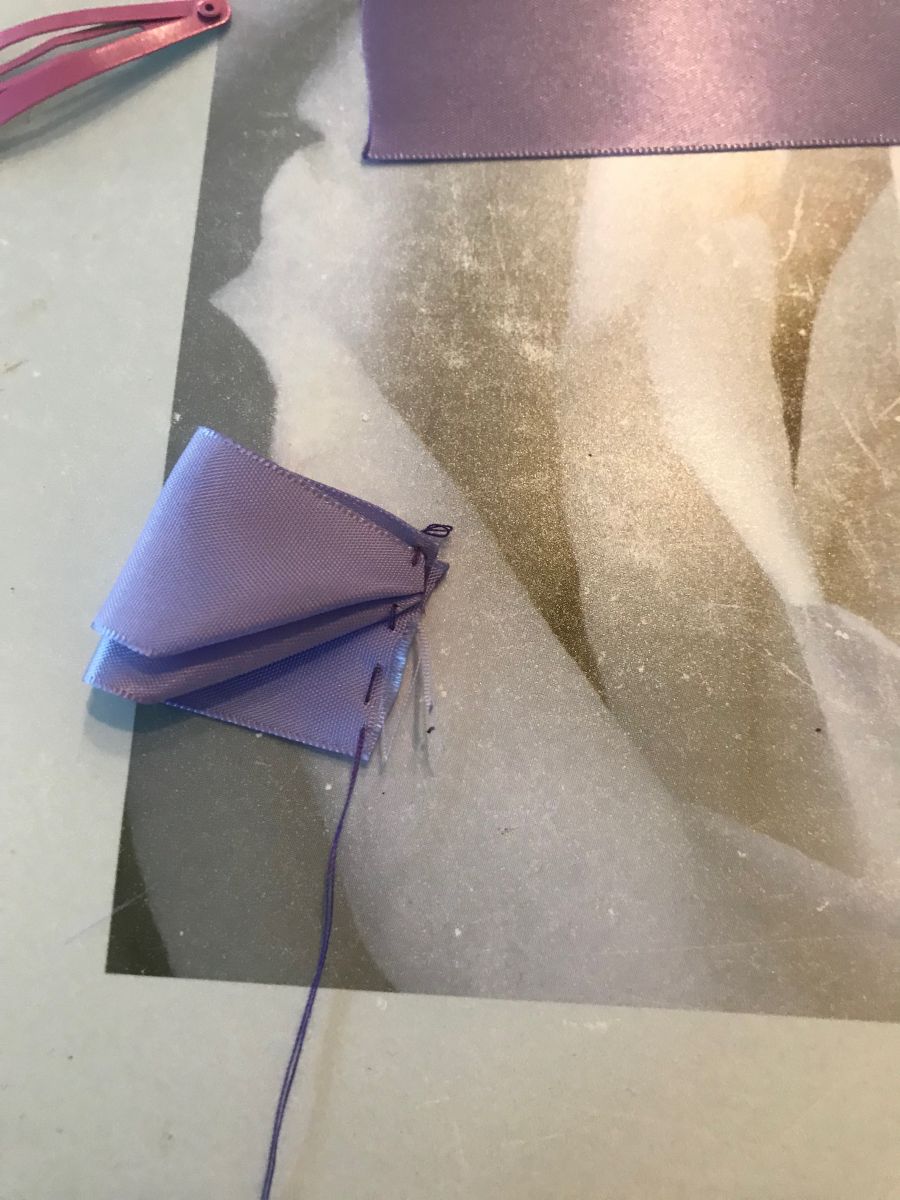 Blog-Inhaltsbild für 'Satinschleifen *1 Haarspangen Bastelanleitung'