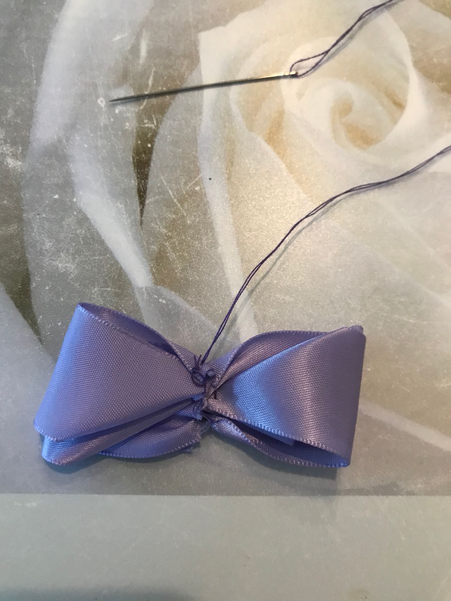 Blog-Inhaltsbild für 'Satinschleifen *1 Haarspangen Bastelanleitung'