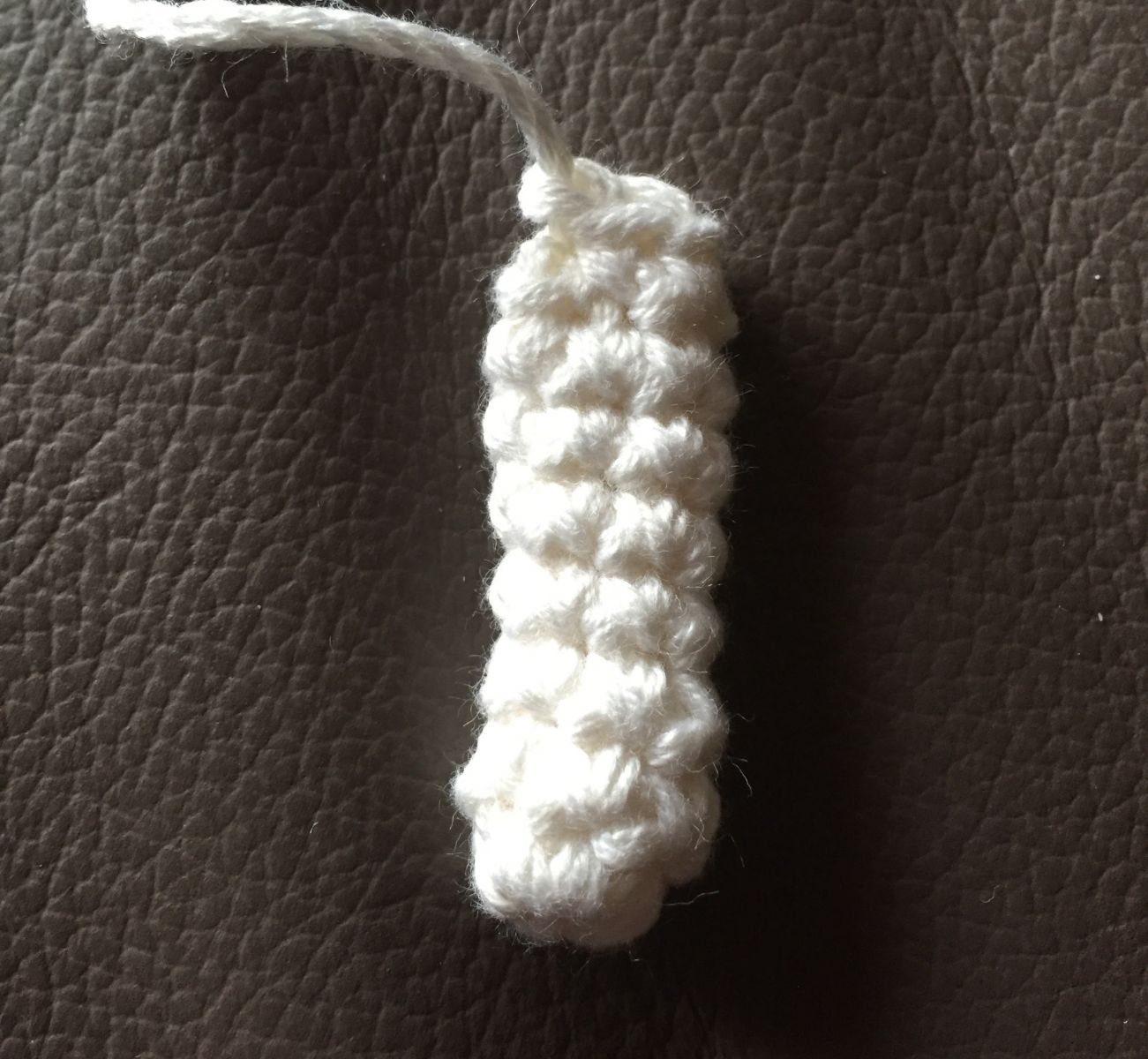 Blog-Inhaltsbild für 'Kostenlose Häkelanleitung Häschen Hedy anfängerfreundlich'