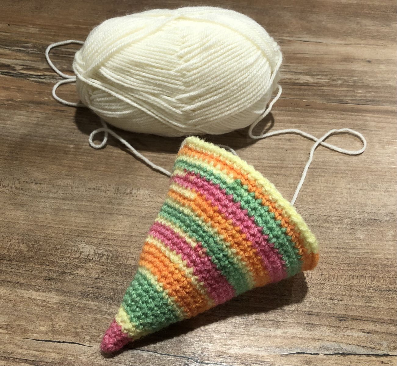 Blog-Inhaltsbild für 'Zuckertüte zum Schulanfang häkeln'