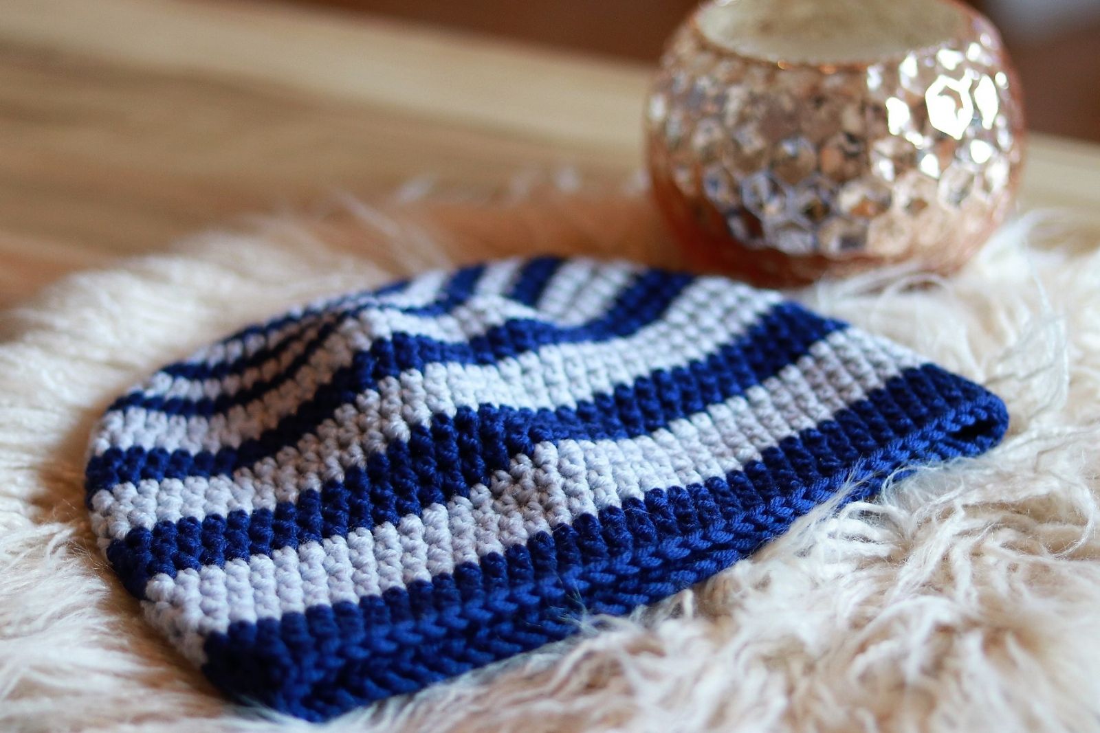 Blog-Inhaltsbild für 'Kostenlose Häkelanleitung für die Wintermütze "Stripes"'