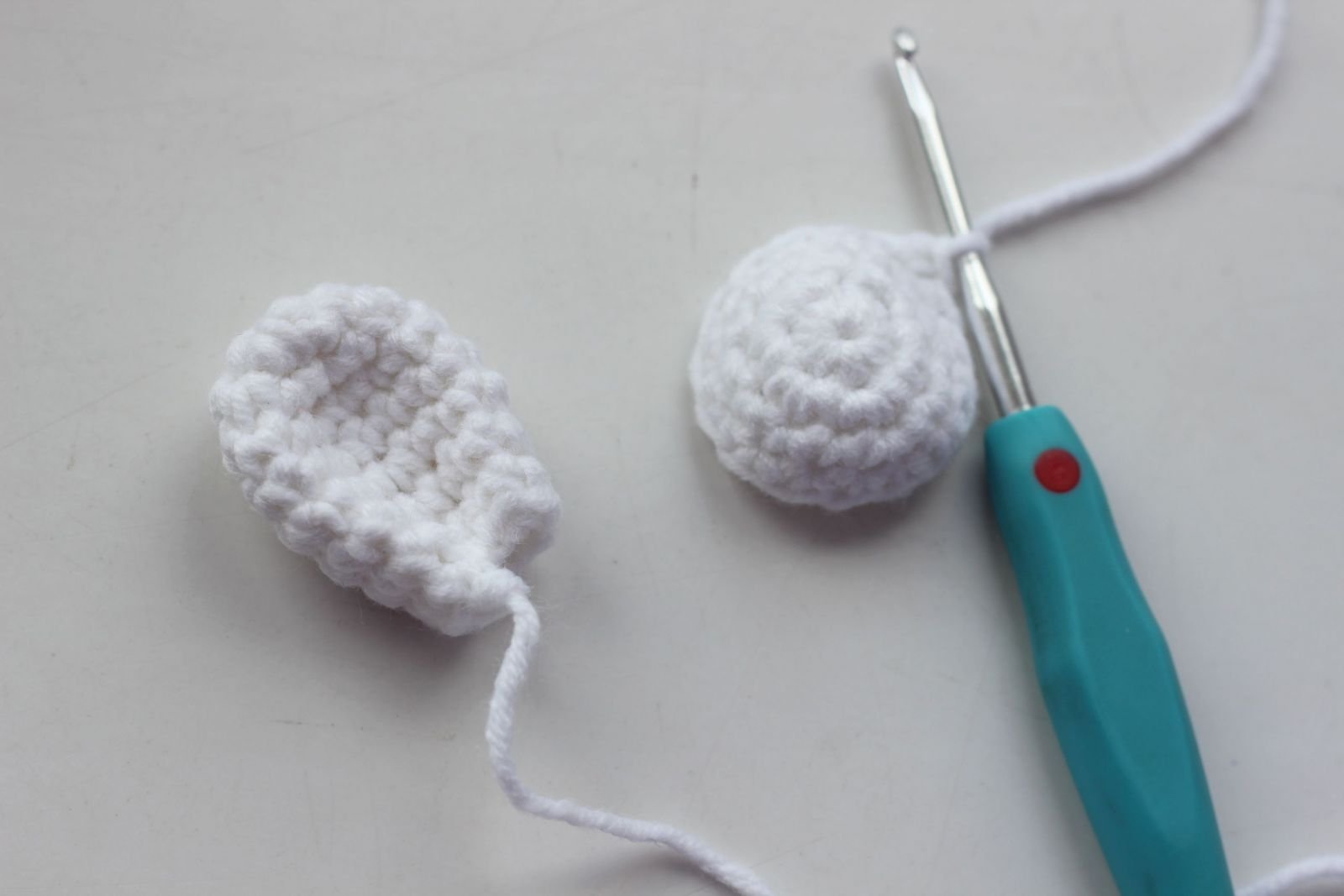 Blog-Inhaltsbild für 'Tasche häkeln. Kostenlose Häkelanleitung für die Puppentasche Schaf'