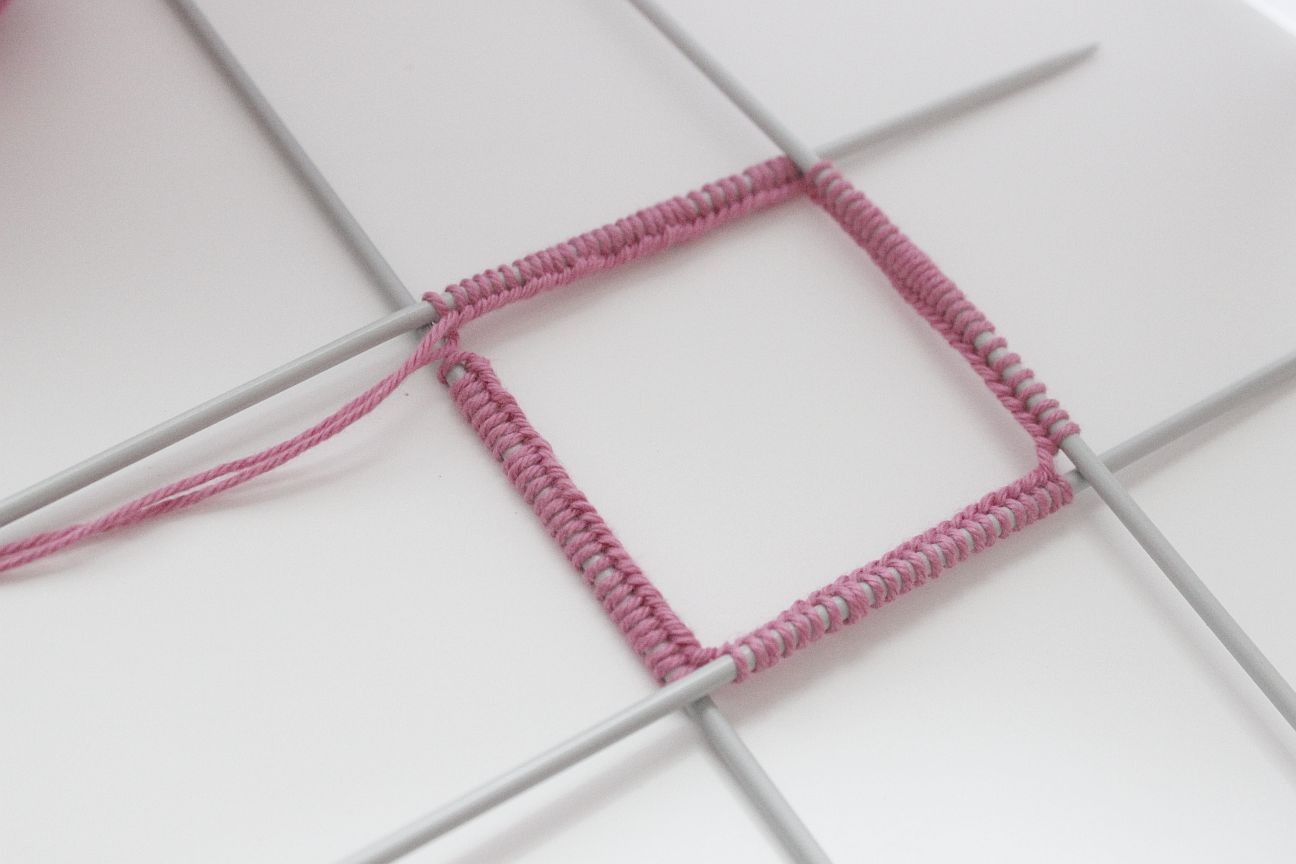 Blog content image for 'Free Knitting Pattern. Cupcake Baby Hat'