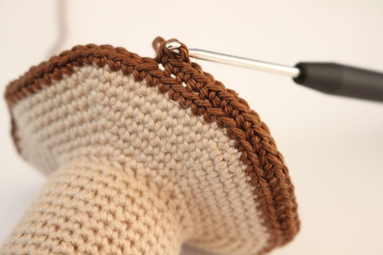 Blog-Inhaltsbild für 'Ü-Ei Pilz Häkelanleitung'