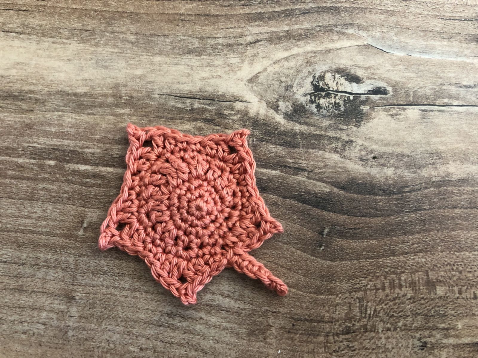 Blog-Inhaltsbild für 'Blätter als Deko für den Herbst häkeln'