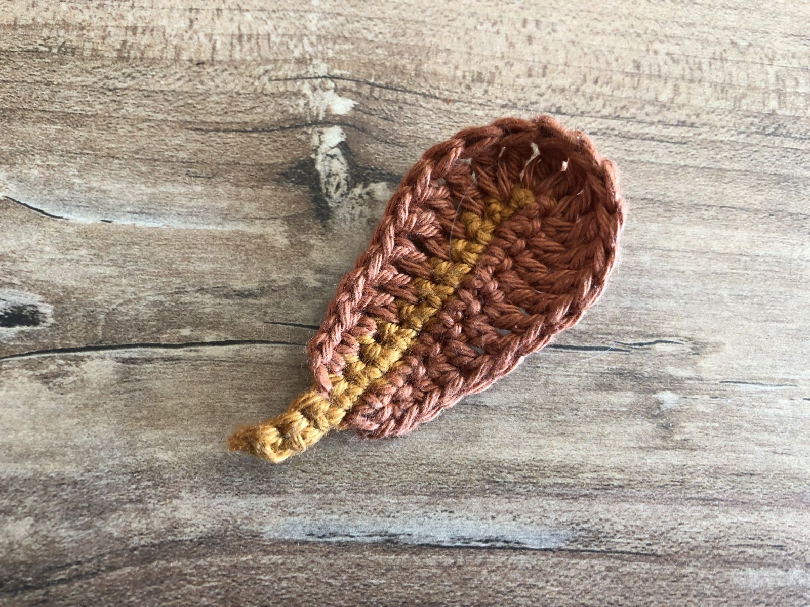 Blog-Inhaltsbild für 'Blätter als Deko für den Herbst häkeln'