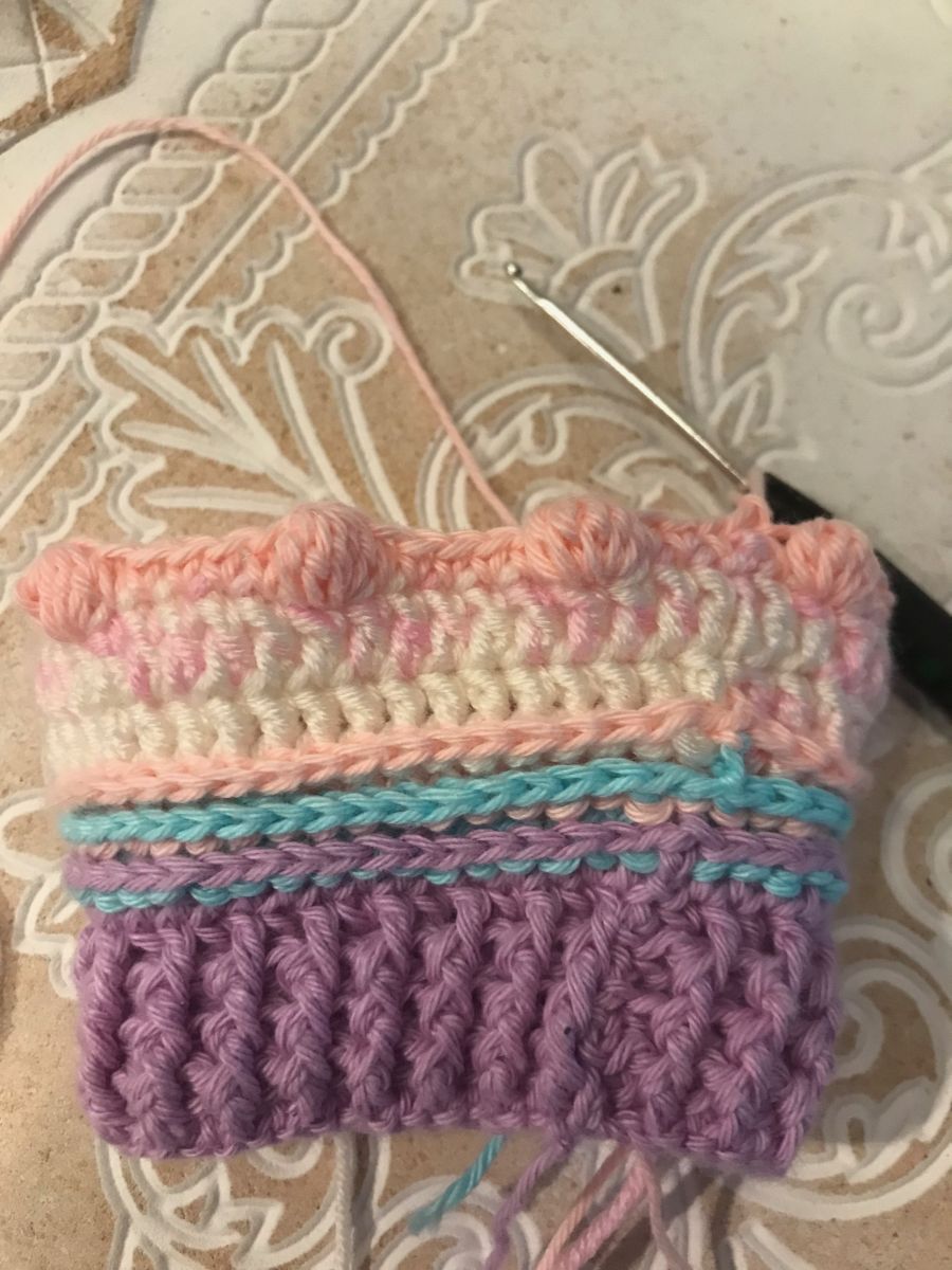 Blog-Inhaltsbild für 'Stulpen häkeln Pastell'