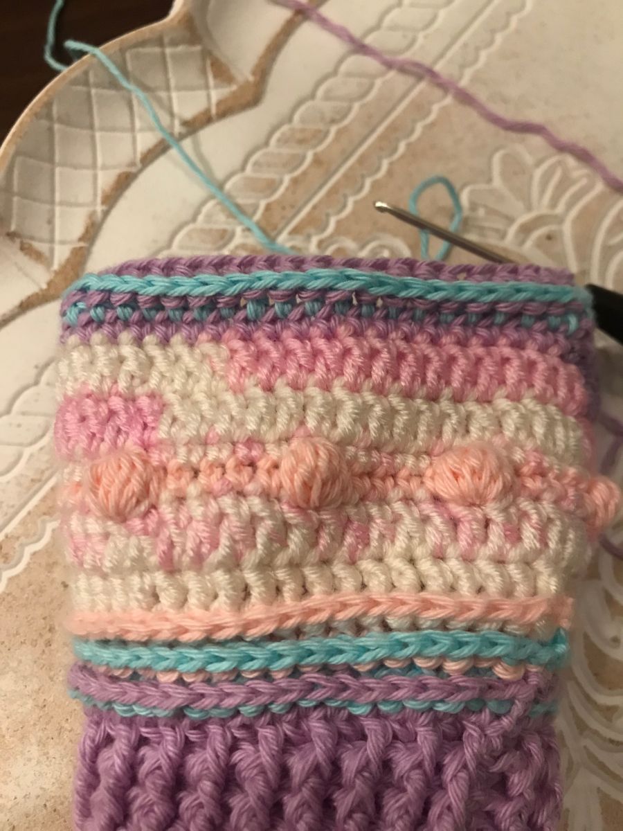 Blog-Inhaltsbild für 'Stulpen häkeln Pastell'