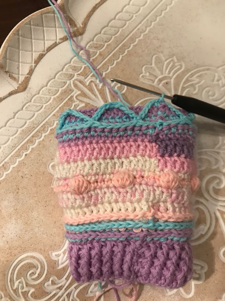 Blog-Inhaltsbild für 'Stulpen häkeln Pastell'