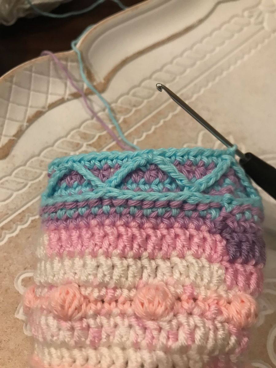 Blog-Inhaltsbild für 'Stulpen häkeln Pastell'