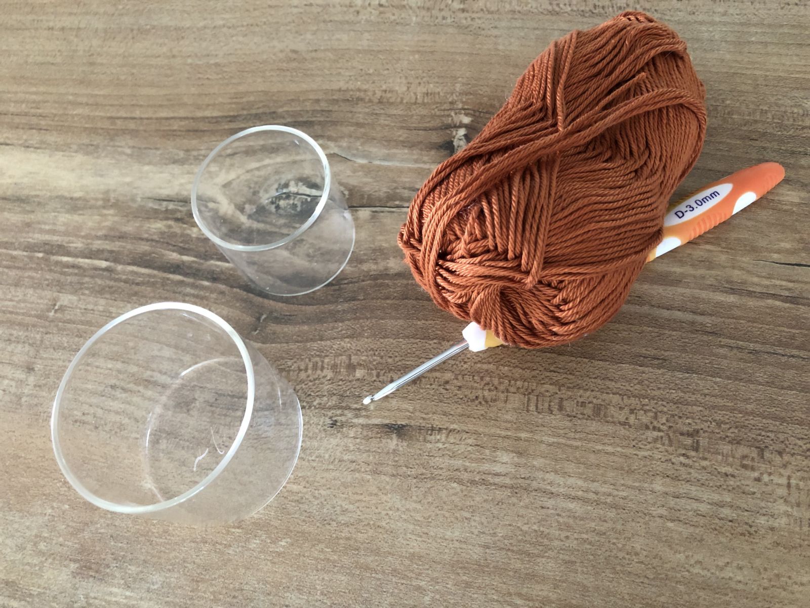 Blog-Inhaltsbild für 'Teelichtglas-Stulpen häkeln'