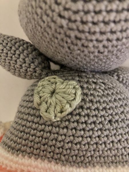 Blog-Inhaltsbild für 'Kostenlose Häkelanleitung Nilpferd Ballerina'