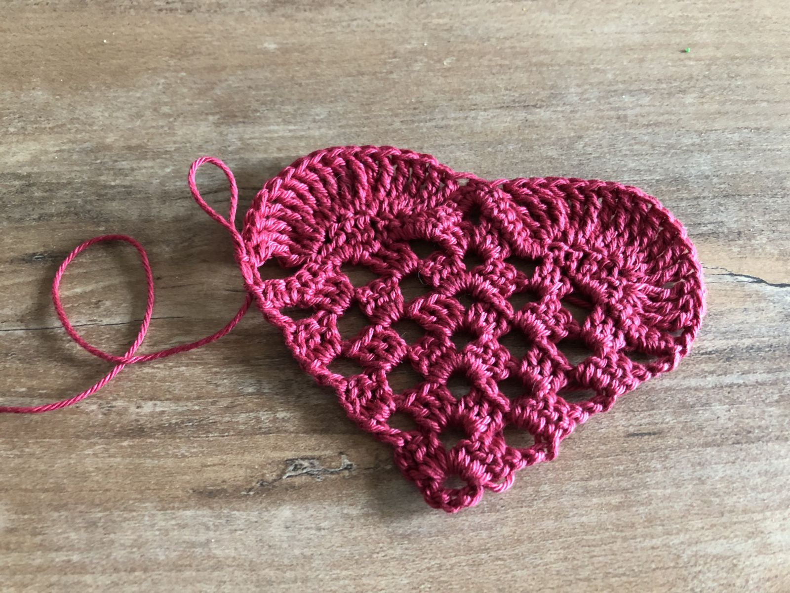 Blog-Inhaltsbild für 'Warum selbstgemachte Geschenke mehr Liebe enthalten - einen Adventskalender voller Liebe häkeln'