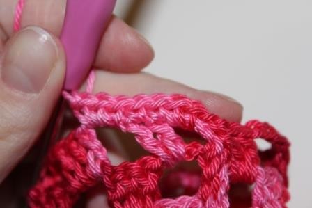 Blog-Inhaltsbild für 'Gratis Häkelanleitung Windlicht-Deko &quot;Kirschblüte&quot;'