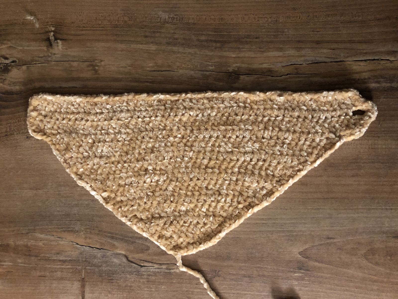 Blog-Inhaltsbild für 'Das richtige Garn für Babys - Babyschal häkeln'