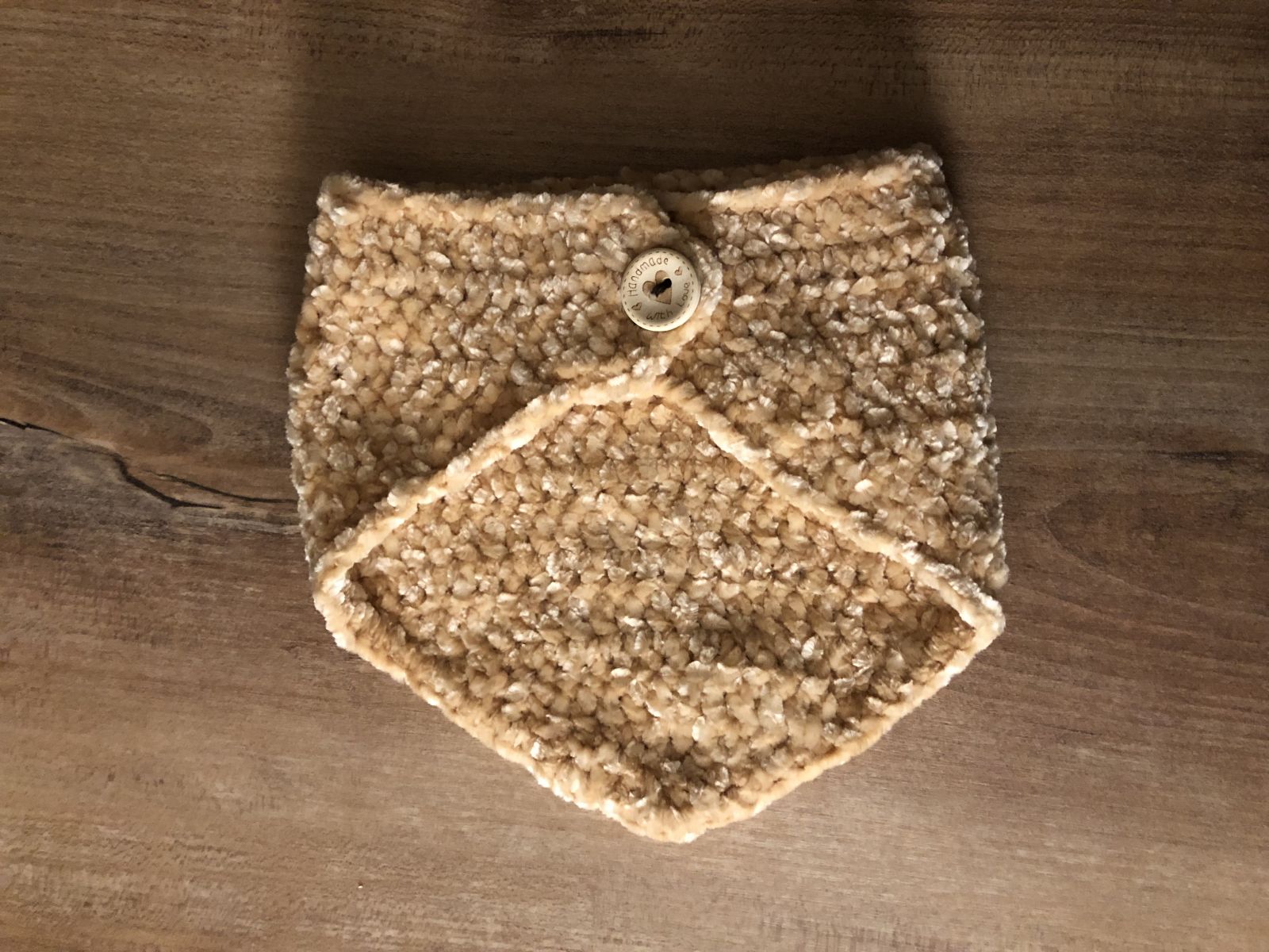 Blog content image for 'The right yarn for babies - crochet baby scarves'