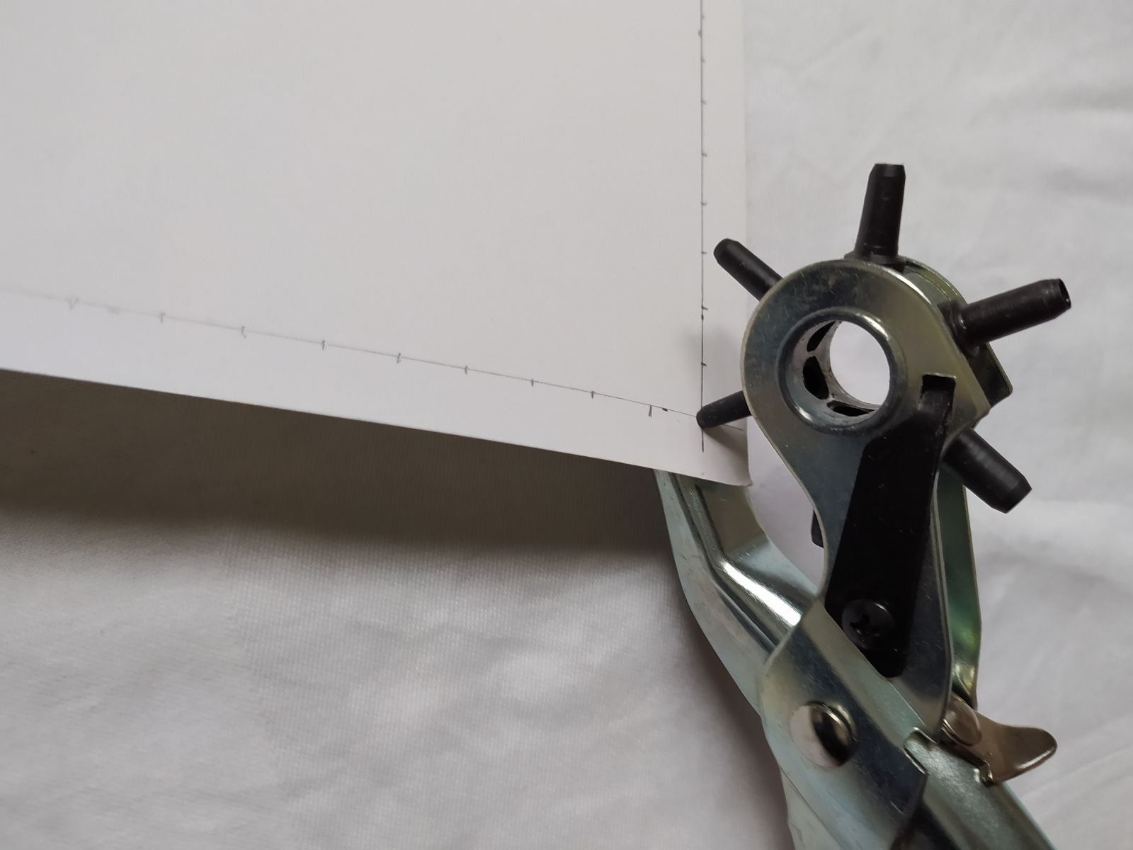 Blog-Inhaltsbild für 'Kostenlose Häkel- und Bastelanleitung für das Umhäkeln von Bilder / Postkarten'